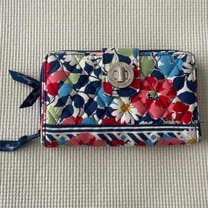 Excellent Condition- Vera Bradley Floral Women's Wallet
